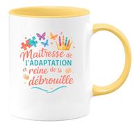 quotedazur - MugMaîtresse de l'adaptation et reine de la débrouille - Tasse Cadeau AESH Femme - Jaune/Céramique