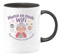 quotedazur - MugMamie en mode WiFi : toujours connectée à ses petits-enfants - Tasse Cadeau Mamie Femme - Noir/Céramique