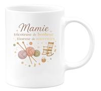 quotedazur - MugMamie tricoteuse de bonheur et tisseuse de souvenirs - Tasse Cadeau Mamie Femme - Blanc/Céramique