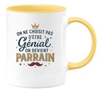 quotedazur - MugOn ne choisit pas d'être génial, on devient parrain - Tasse Cadeau Parrain Homme - Jaune/Céramique