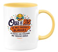 quotedazur - Mugoui je ris de mes propres blagues, au moins une personne me trouve drôle - Tasse Cadeau Humour Femme - Jaune/Céramique