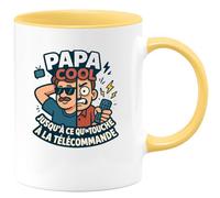 quotedazur - MugPapa cool jusqu'à ce qu'on touche à la télécommande - Tasse Cadeau Humour Papa Homme - Jaune/Céramique