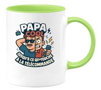 quotedazur - MugPapa cool jusqu'à ce qu'on touche à la télécommande - Tasse Cadeau Humour Papa Homme - Vert/Céramique