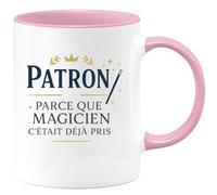 quotedazur - MugPatron : parce que magicien c'était déjà pris - Tasse Cadeau Patron Homme - Rose/Céramique