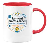 quotedazur - MugSurvivant professionnel des pots de départ depuis 10 ans - Tasse Cadeau Collègue Homme - Rouge/Céramique