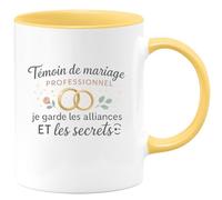 quotedazur - MugTémoin de mariage professionnel : je garde les alliances ET les secrets - Tasse Cadeau Témoin de mariage Homme - Jaune/Céramique