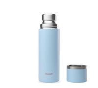 Qwetch - Thermo Isotherme Inox 750ml - Thermo avec Gobelet Inox Recyclé - 24h Froid et 12h Chaud - Etanche, Idéale pour Café et Thé - Bleu Pastel