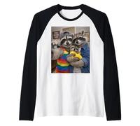 Raccoon Two Moms Life Selfie Fête des Mères Queer Mom Pride Manche Raglan