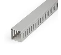 StarTech.com Chemin de Câbles PVC avec Couvercle - 50mm W x 50mm H - Longueur 2m - Slots Parallels 8mm, Goulotte Cache Câble Murale Câble Réseau PVC, max. 20 câbles, Homologué UL (CBMWD5050) - gaine pour câble - Conformité TAA