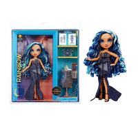Rainbow High Tentpole PR Theme Doll - BLUE - 1 robe de Gala et 1 tenue decontractée + accessoires et carnet de croquis