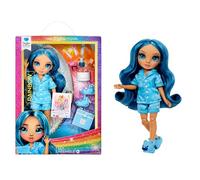 RAINBOW HIGH Junior High PJ Party - Skyler (Bleu) - Poupée de 22 cm avec Onesie, Chaussons et Accessoires de Jeu - Jouet pour Enfants - Idéal pour Les 4-12 Ans