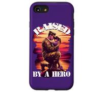 Raised by a Hero Military Father and Daughter Military Kids Coque pour iPhone SE (2020) / 7/8