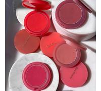 Rare Beauty Cream Blush, texture moelleuse comme de la purée de pommes de terre, application fluide, crée un éclat naturel et frais sur les joues