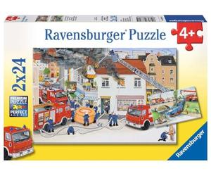 Ravensburger - 08851 5 - Puzzle - Chez Les Pompiers - 2 x 24 Pièces | Fille ou garçon dès 4 ans - Puzzle de qualité supérieure - Carton épais et résistant - Lot de 2 puzzles - 2 posters inclus