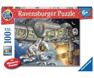 Ravensburger Puzzle pour Enfants 13366 - sur la Station Spatiale - Pourquoi ? Pourquoi ? Pourquoi ? Puzzle 100 pièces XXL + Poster de Connaissances, pour Les Fans de l'espace à partir de 6 Ans