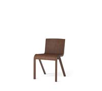 Audo Copenhagen Chaise de salle à manger Ready Chêne lasuré rouge