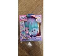 REAL LITTLES Trolls - Mini Sac à Dos avec Mousqueton Licence Trolls - Cadeau Surprise - Modèle et Coloris Aléatoires