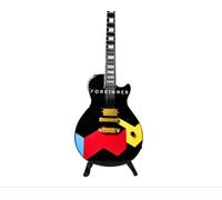 Réplique de guitare miniature The Mini Axe Foreigner Agent Provocateur" | Modèle de mini guitare en bois sous licence officielle 25,4 cm avec présentoir et coffret cadeau