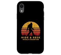 Retro Hide & Seek World Champ Bigfoot Sun Believe! Coque pour iPhone XR