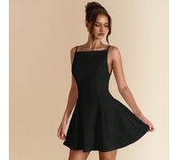 Robe blanche élégante de coupe ajustée et évasée, sans dos. Convient pour le rencard, les vacances, les festivals de musique, l'anniversaire, le brunch, l'invité de mariage, la demoiselle d'honneur, l