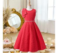 Robe bleue sans manches à col rond pour filles. Conçue avec une jupe volumineuse pour s'adapter à la silhouette des filles ; la conception de la taille met en valeur les proportions et ajoute du volum