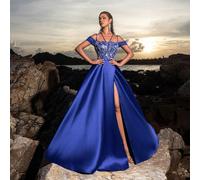 Robe de soirée élégante en satin pour femmes avec dos lacé, bretelles spaghetti et broderie complexe pour une silhouette épousant les formes de manière éblouissante - parfaite pour les dîners romantiq