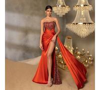 Robe de soirée élégante sans bretelles pour femmes avec une fente haute audacieuse et une coupe sirène gracieuse - parfaite pour les événements glamour comme les dîners de gala, les réceptions de mari