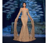 Robe de soirée luxueuse et glamour ornée de cristaux et de perles avec une fente ultra-longue sur la manche - parfaite pour les galas sous-marins, les dîners du Met Gala et les vernissages de galeries