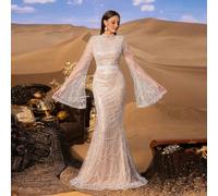 Robe de soirée sirène élégante à col montant et manches évasées ornée de perles. Coupe ajustée et élégante, convient pour le tapis rouge, les mariages en smoking, les premières de l'opéra, les galas d