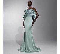 Robe de soirée sirène en satin bleu ciel élégante, romantique et à la mode, robe ajustée à volants dramatiques avec épaules dénudées et traîne, robe de bal formelle élégante, convient pour les mariage