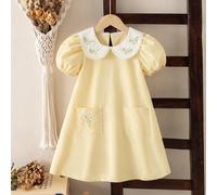 Robe d'été pour jeunes filles avec col Peter Pan, manches bouffantes brodées et poches décoratives 6Y,7Y,8Y,4Y,5Y,2-3YBlocs de couleur,PlantesPolyester