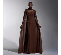 Robe élégante, romantique et à la mode à col décolleté en mousseline de soie, coupe évasée. Robe de soirée élégante, robe d'invitée de mariage, robe jaune pâle, robe de gala élégante et à la mode, rob