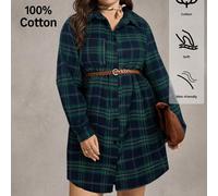 Robe mi-longue rayée bleu et blanc pour grande taille avec col chemise ouvert. Robe bleu bébé pour femmes avec manches. Robe de retour au foyer bleue. Robe d'affaires décontractée en coton confortable