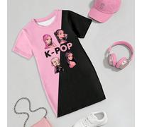 Robe t-shirt à manches courtes décontractée pour jeunes filles, avec imprimé graphique de personnage de groupe virtuel féminin minimaliste rafraîchissant en rose et noir. Tenue confortable et décontra