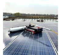 Robot de nettoyage de panneaux solaires avec télécommande sans fil, brosse à rouleau électrique pour un lavage efficace et un nettoyage à sec, idéal pour l'entretien des panneaux solaires