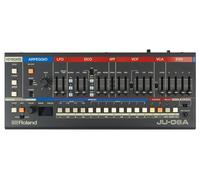 Roland JU-06A (déballé)