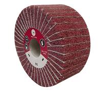 Roue mixte avec noyau robuste, haute durabilité et polyvalence, idéale pour diverses activités et terrains.