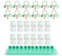 Ruarby Lot de 12 porte-clés en forme de cochon porte-bonheur avec sac cadeau et panneaux faits à la main - Souvenirs de fête élégants - Ornement de festival irlandais