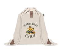 Sac à Dos avec Pochette Avant Beige Être assistante maternelle c'est la vie | Sac de Sport 220 g/m² avec 50% de Coton Recyclé Poche à Scratch 8 L | Gym Piscine École Nounou