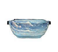 Sac banane à bandoulière motif nuages blancs sur la mer. Grande capacité, imperméable et résistant à la poussière, fermeture éclair sécurisée, adapté pour les voyages et les activités de plein air.
