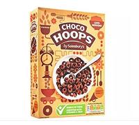 Sainsbury's Cerceaux Choco Hoops 375 g - Cerceaux de blé et de riz, fortifiés avec des vitamines et du fer, recouverts de sirop aromatisé au chocolat.