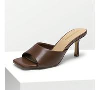 Sandales à talons pour femmes Points fortsSemelle : CaoutchoucTige : SimilicuirDoublure : TextileFermeture : À enfilerÀ propos de cet articleDoux et résistant : Le similicuir PU imitation peau de mout