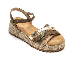 Sandales Compensation en Corde avec Brides Croissées - Élégance et Confort pour l'Été C'est une touche moderne, une bohème et une élégante à votre, un estival avecces, sandales compensées et corde.Des