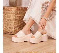 Sandales d'été à plateforme à semelle épaisse Optimisez l'apparence d'audace et la beauté des sandales et des designs modernes. Des parfaits pour un assortiment de silhouettes, assurant un rendu optim