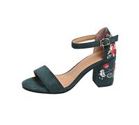 Sandales élégantes à brides brodées et talons hauts, parfaites pour l'été chic et décontracté, avec une semelle intérieure confortable et un charme indéniable.