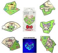 Sanrio by Loungefly Ansteck-Pins Blind Box Hello Kitty & Friends Flower Crown Puzzle Display (12)