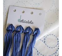 Sashiko Kit de broderie japonaise - Tissu blanc 68 cm x 34 cm pré-imprimé (30 cm x 30 cm) - Fil de coton bleu - Aiguille longue - Instructions de broderie - Motif RIZOS