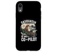 Sasquatch Co-Pilot Bigfoot Wilderness Adventure Design Coque pour iPhone XR