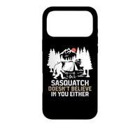Sasquatch Doesn't Believe in You Funny Sasquatch Camping Coque pour iPhone 17 Pro Max