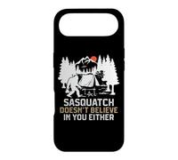 Sasquatch Doesn't Believe in You Funny Sasquatch Camping Coque pour iPhone Air